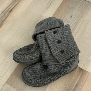 Gray knit Uggs